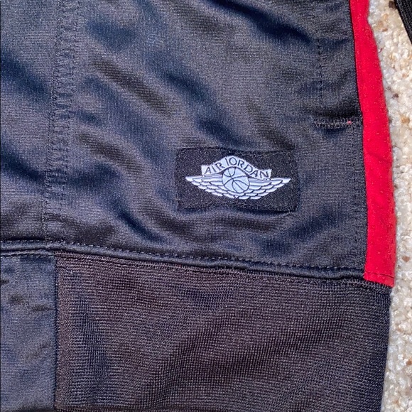 Classic Air Jordan jacket- boys S (8-10) EUC - Picture 5 of 9